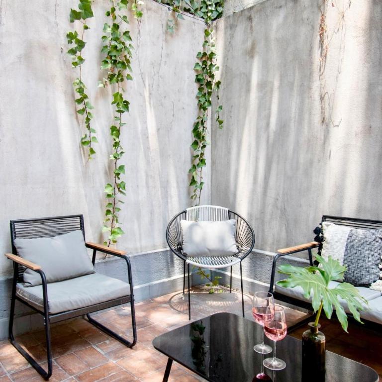 Coyoacán 6 bedroom house, 3 and a half bathrooms, 14 guests - Apartment - 97