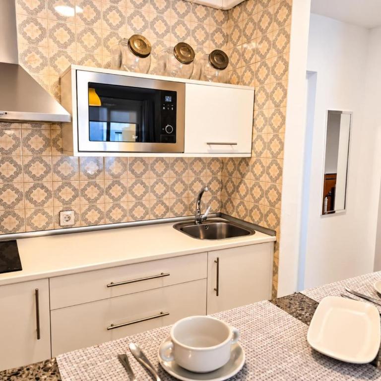 El Médano Sea Breeze by HelloApartments - Apartment - 46