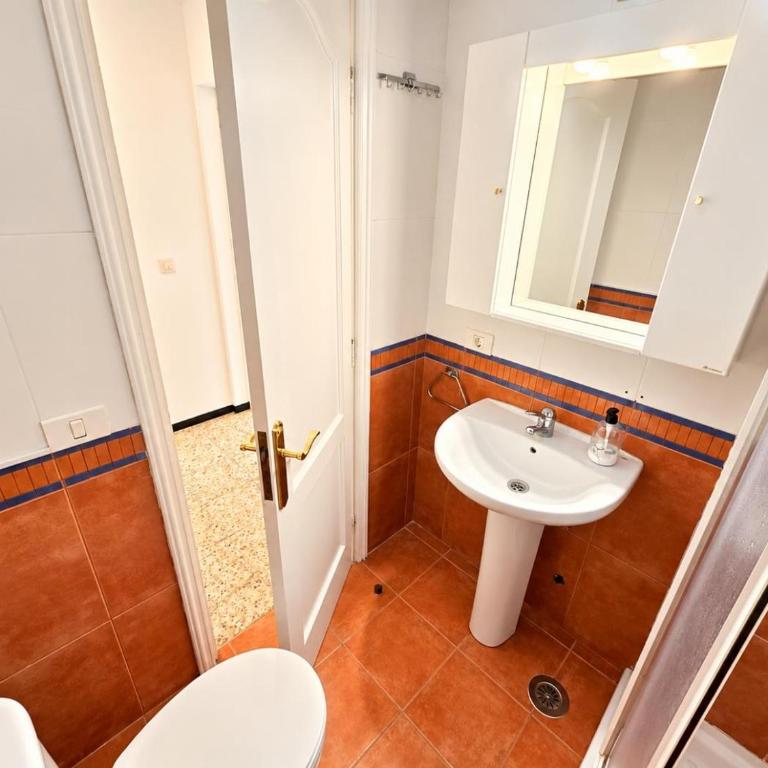 El Médano Sea Breeze by HelloApartments - Apartment - 53