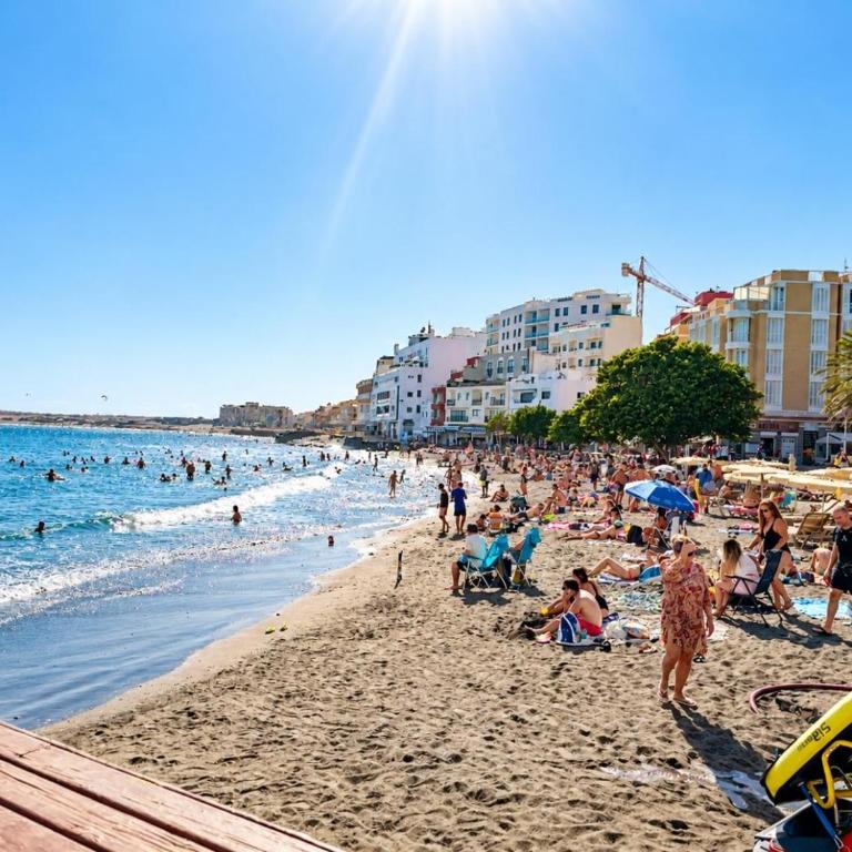 El Médano Sea Breeze by HelloApartments - Apartment - 54