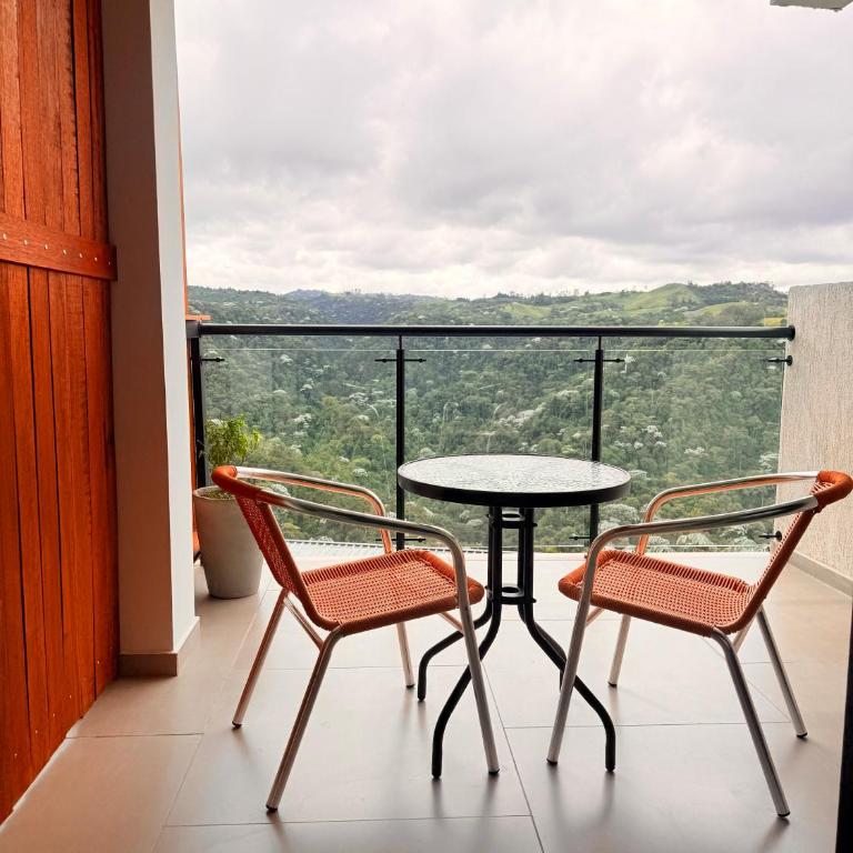 DIL's Forest Suites - Suite con balcón - 7