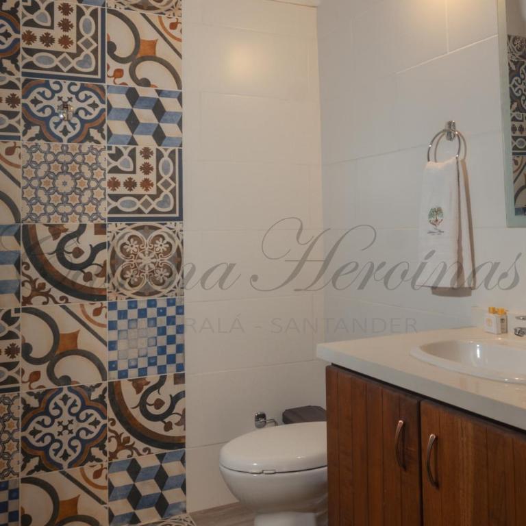 Hotel Casona Heroínas Charalá - Deluxe Family Room - 2