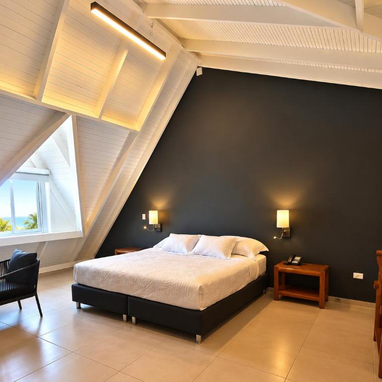 Hotel LP - San Andres - Family Room with Side Sea View - 1