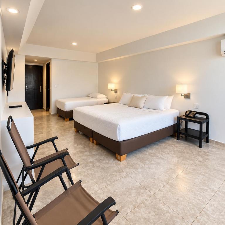 Hotel LP - San Andres - Family Room with Side Sea View - 2