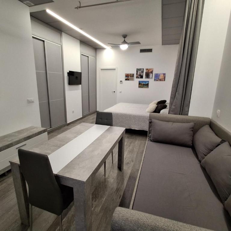 Loft La Calahorra - One-Bedroom Apartment - 9