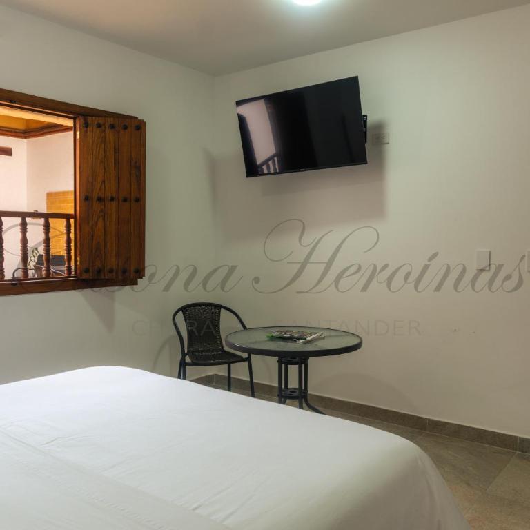 Hotel Casona Heroínas Charalá - Deluxe Room - 3