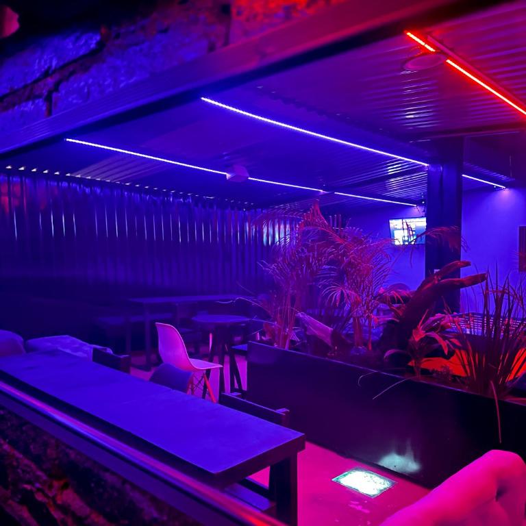 Nude Center Rooms - Double Room with Private Bathroom - 4