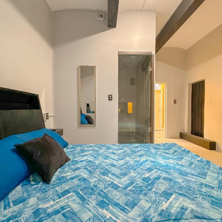 Nude Center Rooms - Double Room with Private Bathroom - 5