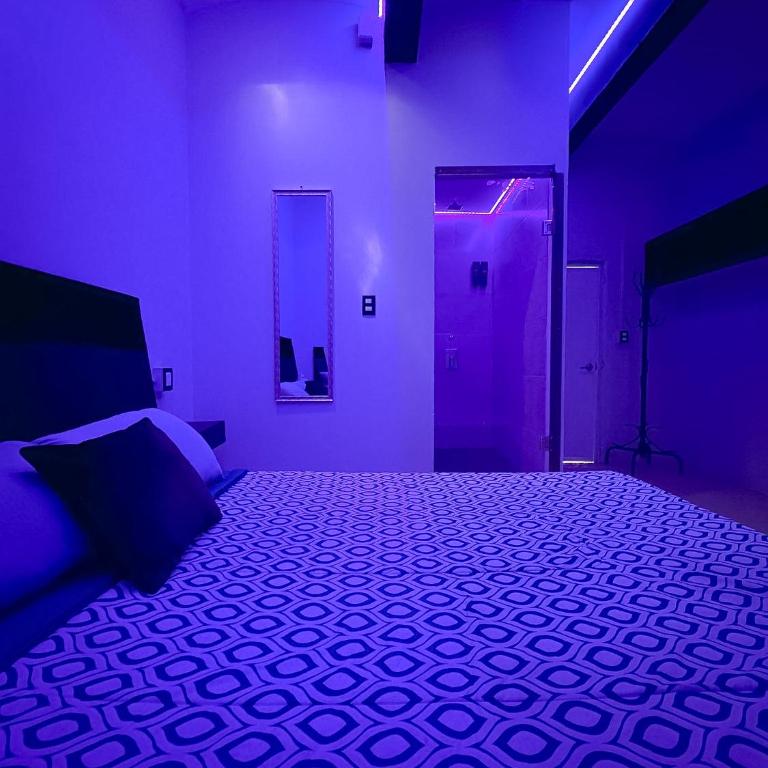 Nude Center Rooms - Double Room with Private Bathroom - 18