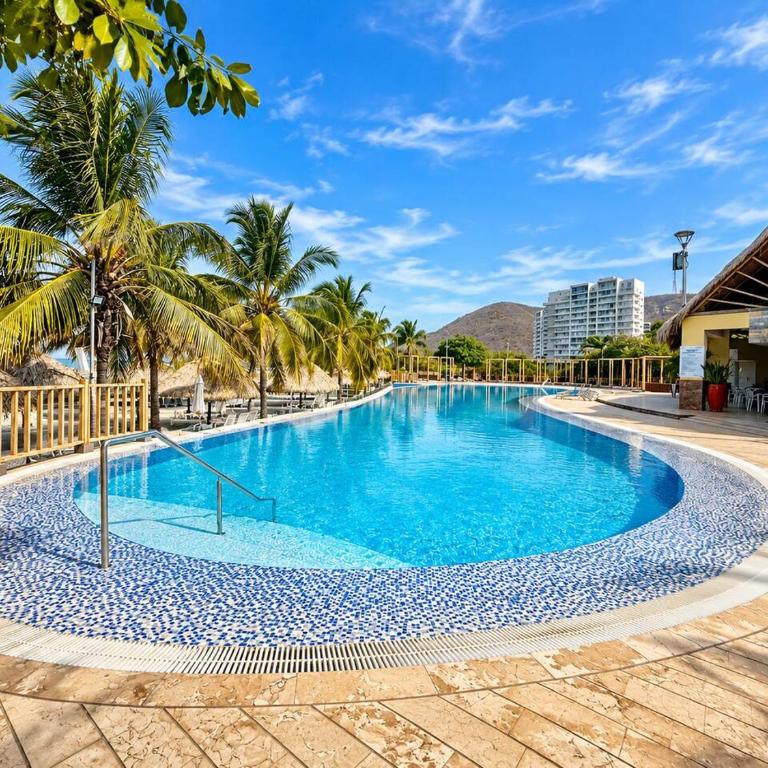 Fantástico Apartamento Piso 21 en Club de Playa - Apartamento - 65