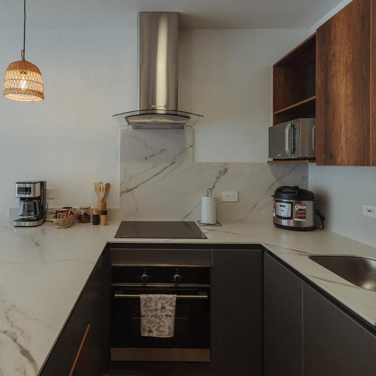 Quarzzo Suites by NOWA - Superior One-Bedroom Apartment with Balcony - 9