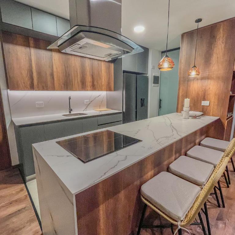 Quarzzo Suites by NOWA - Two-Bedroom Deluxe Apartment with Balcony - 1
