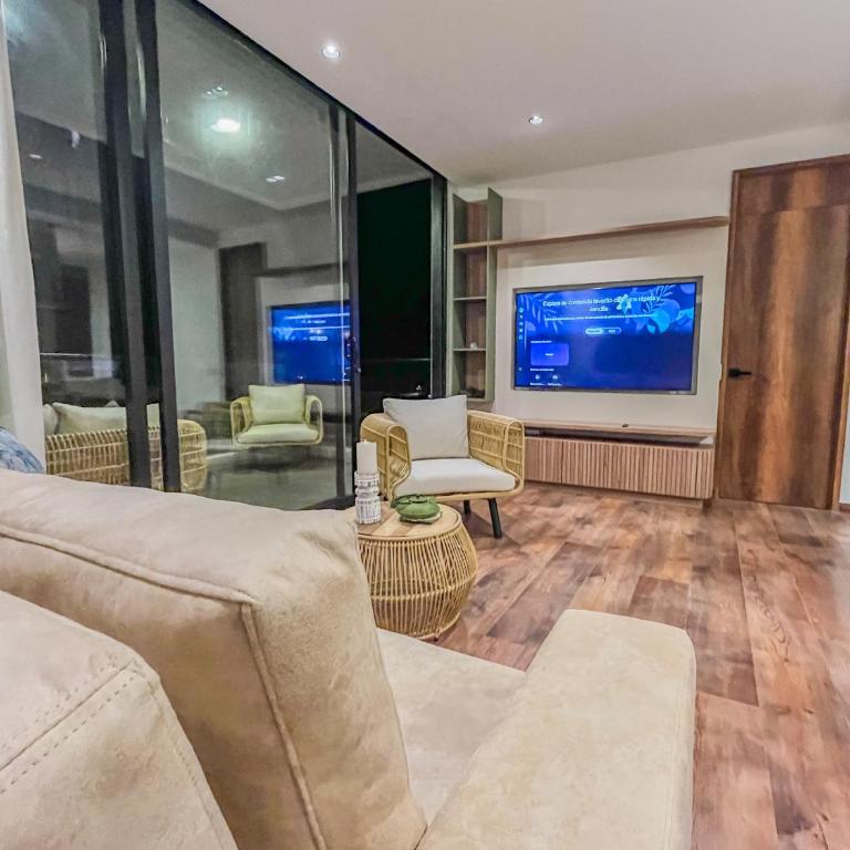 Quarzzo Suites by NOWA - Two-Bedroom Deluxe Apartment with Balcony - 3