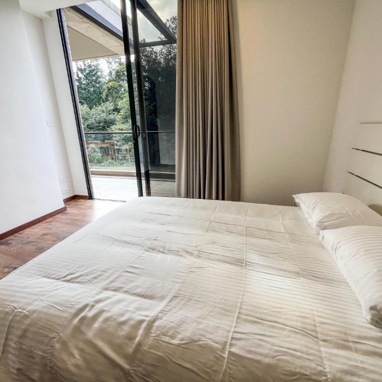 Quarzzo Suites by NOWA - Two-Bedroom Deluxe Apartment with Balcony - 6