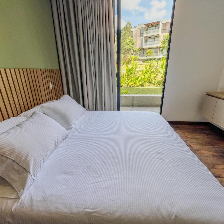 Quarzzo Suites by NOWA - One-Bedroom Apartment with Balcony - 7