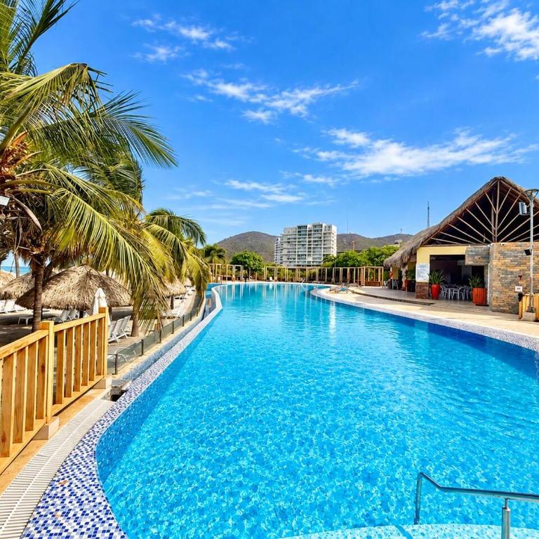 Lindo Apartamento en Club de Playa - Apartment - 60