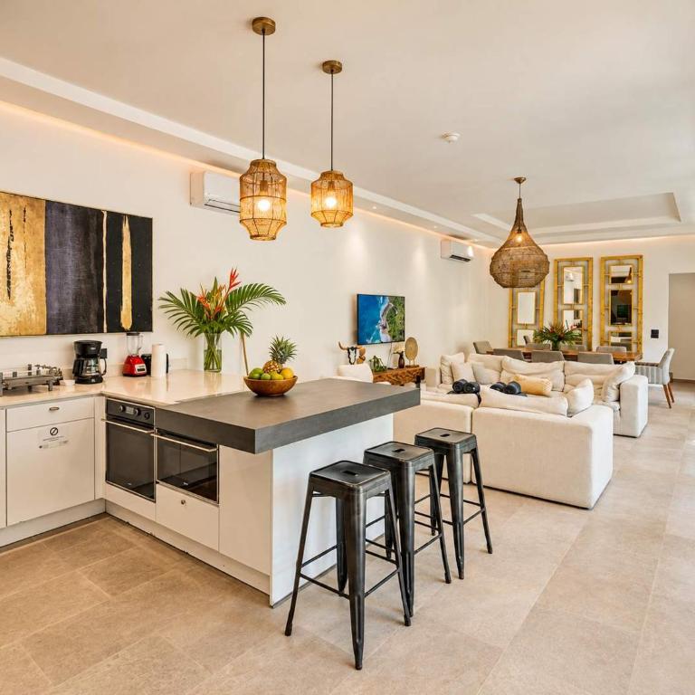 Elegant 4 Bedroom Villa, Gated Access & Personalized Concierge - Villa - 12