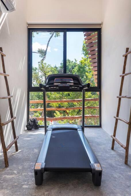 Twin Villas 8BR, Concierge, Gated ,Jacuzzi, Paddle court - Villa - 31