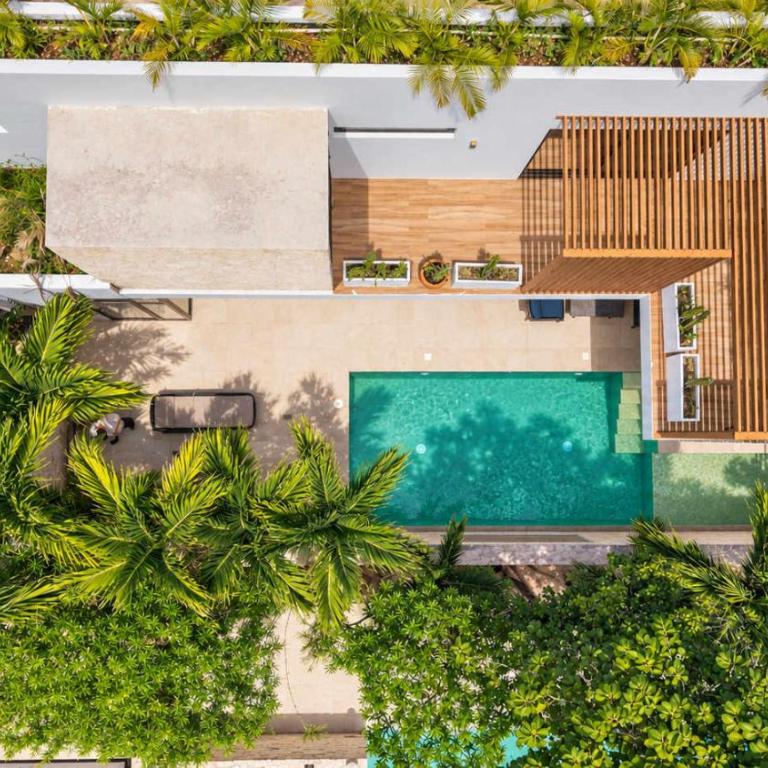 Luxe 8BR Double Villa, Gated, Patio & Pool - Villa - 8
