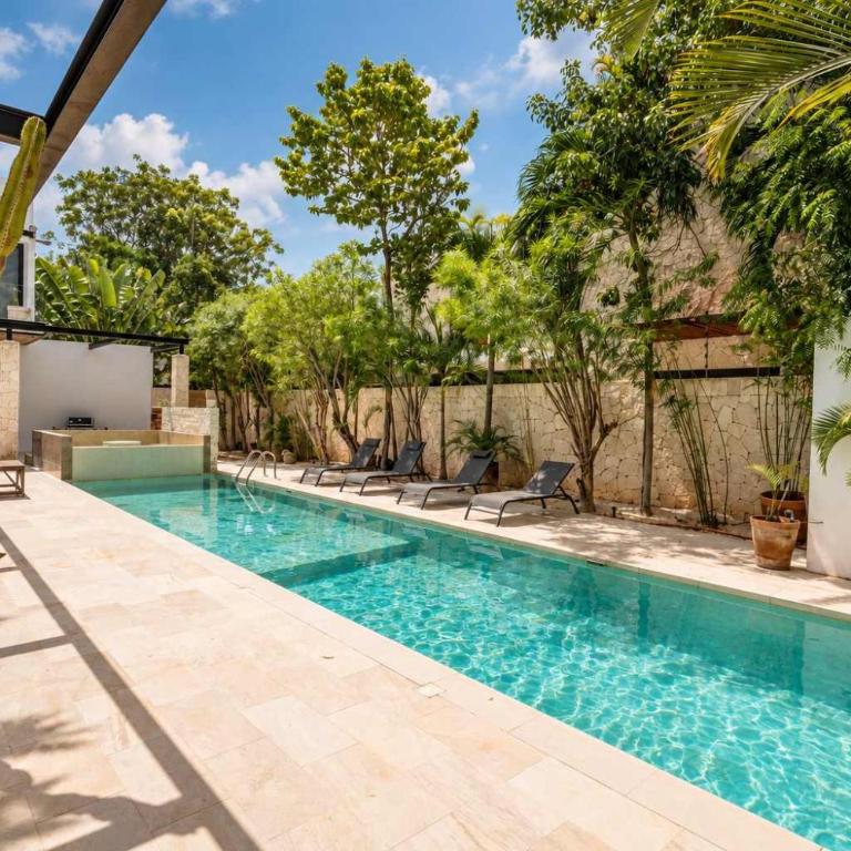 Luxe 8BR Double Villa, Gated, Patio & Pool - Villa - 10