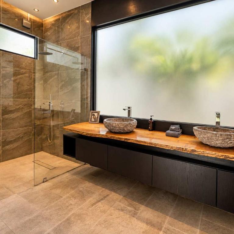 Luxe 8BR Double Villa, Gated, Patio & Pool - Villa - 15