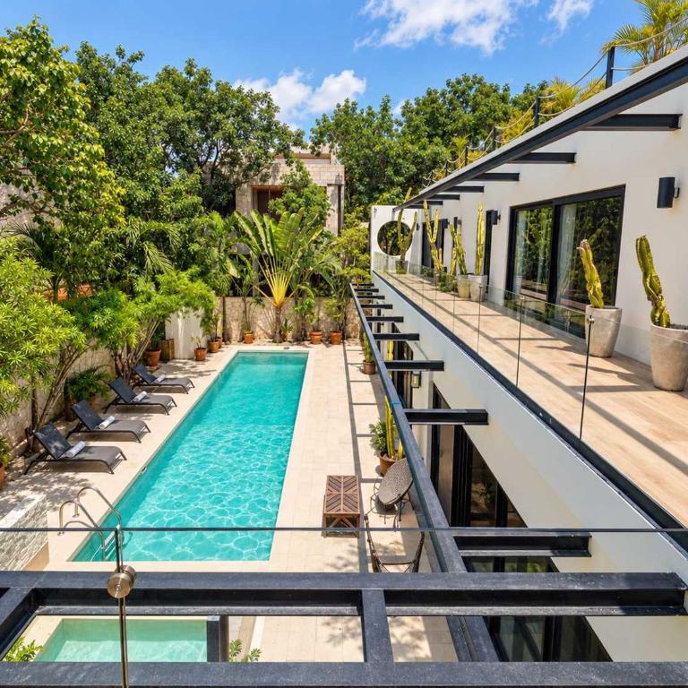 Luxe 8BR Double Villa, Gated, Patio & Pool - Villa - 27