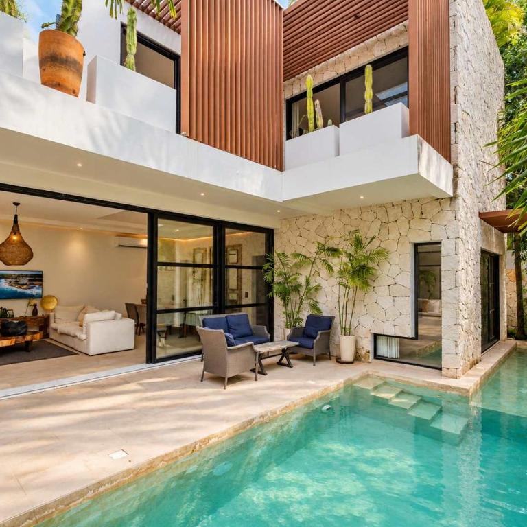 Luxe 8BR Double Villa, Gated, Patio & Pool - Villa - 41