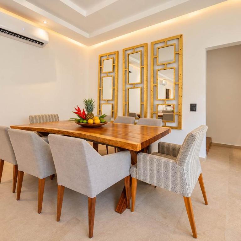 Luxe 8BR Double Villa, Gated, Patio & Pool - Villa - 47