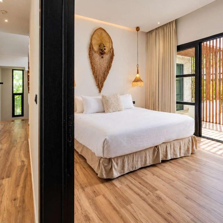 Luxe 8BR Double Villa, Gated, Patio & Pool - Villa - 57