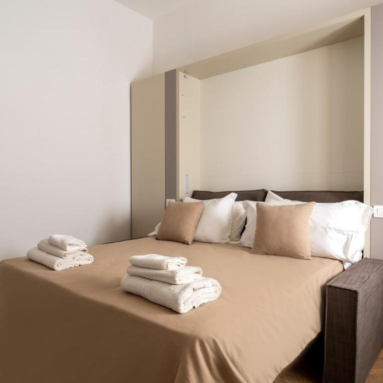Binario Centrale Guest House - Double Room with Private Bathroom - 14