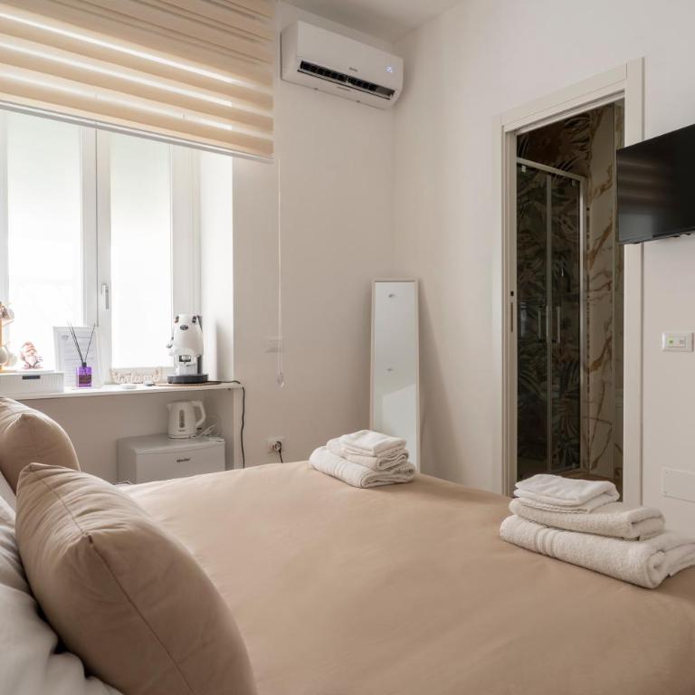 Binario Centrale Guest House - Double Room with Private Bathroom - 15
