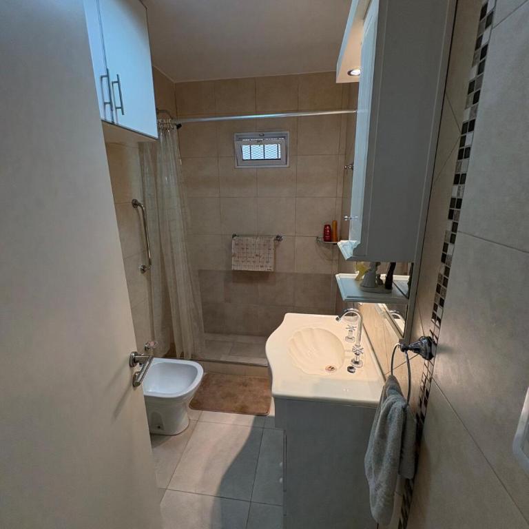 Departamento céntrico Luján - Two-Bedroom Apartment - 4