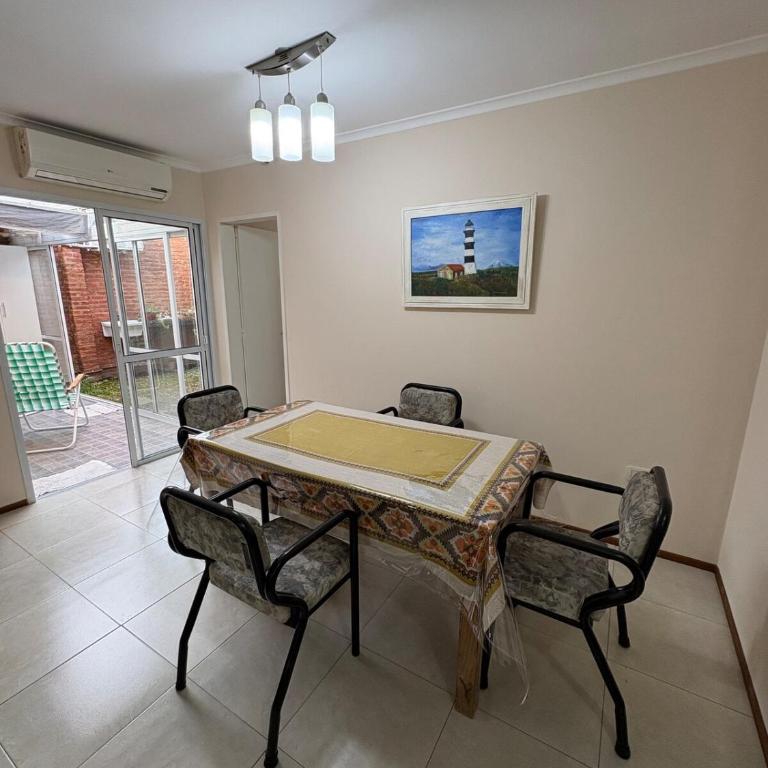 Departamento céntrico Luján - Two-Bedroom Apartment - 5