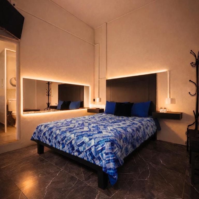 Nude Center Rooms - Double Room with Private Bathroom - 13