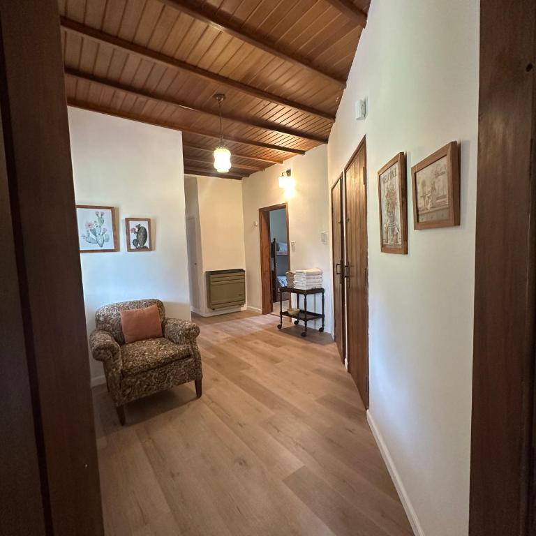 Chacra Los Cipreses - Casa completa con gran parque arbolado, 7 personas, entorno tranquilo - Vacation Home - 32