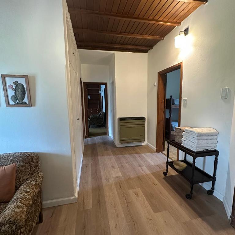 Chacra Los Cipreses - Casa completa con gran parque arbolado, 7 personas, entorno tranquilo - Vacation Home - 34