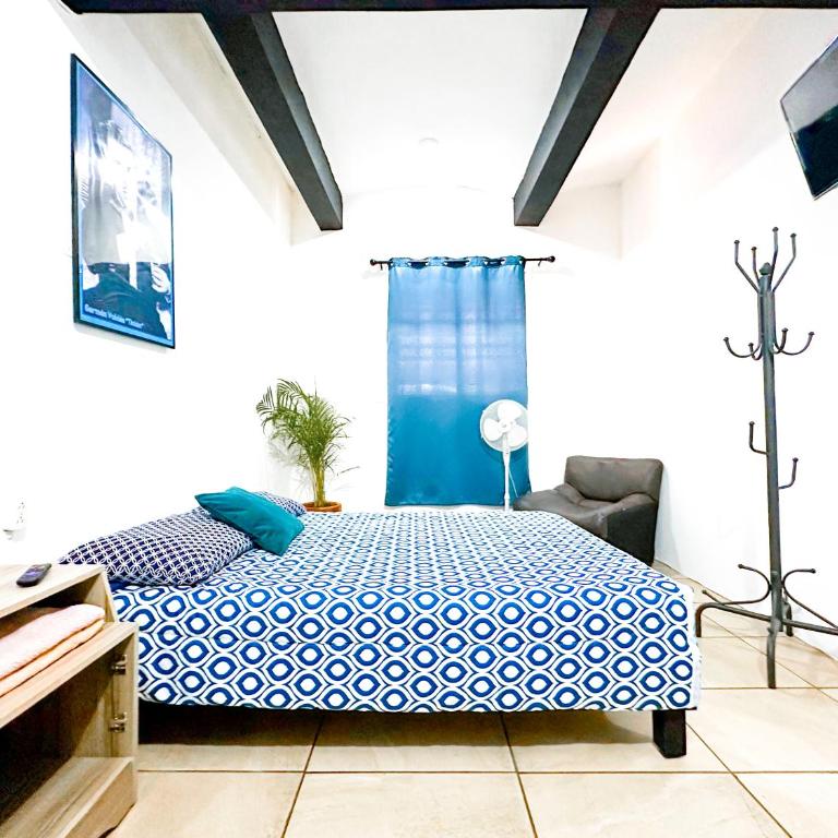 Nude Center Rooms - Double Room with Shared Bathroom - 14