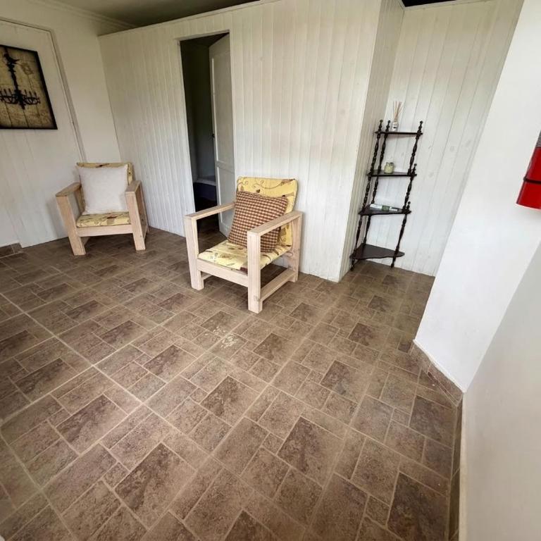 Sassenach - One-Bedroom Apartment - 6