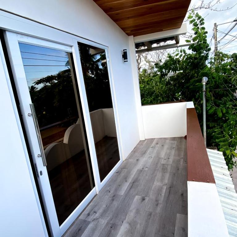 Galapagos Dove - Double or Twin Room with Balcony - 1