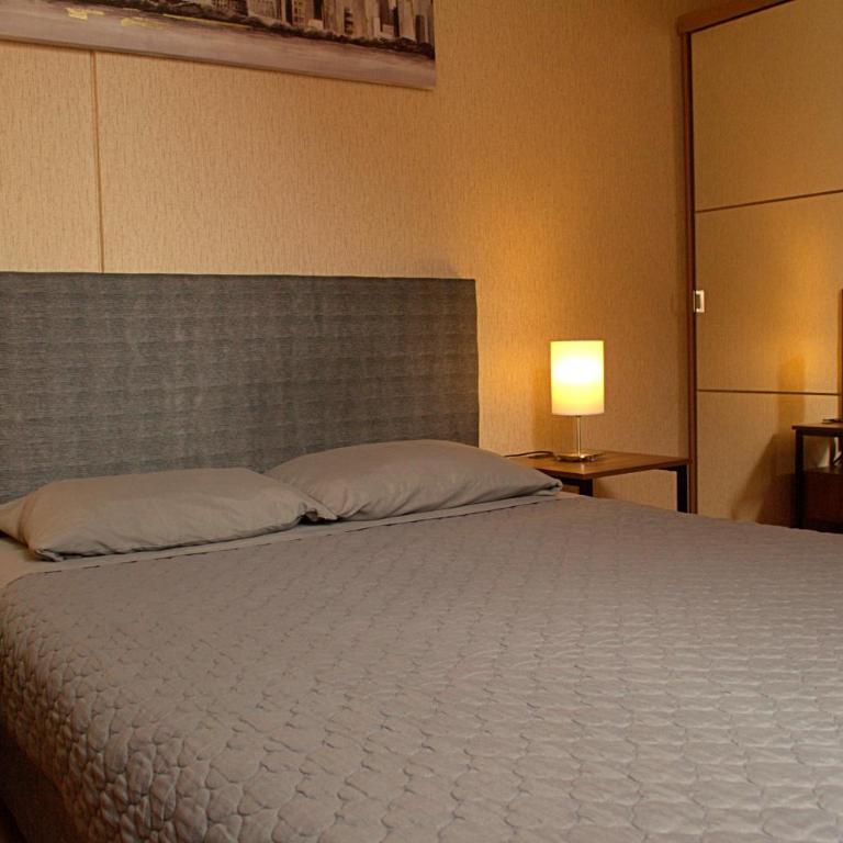 Cesar's Apartment - Los Laureles, Comas - Apartamento de 2 dormitorios - 1