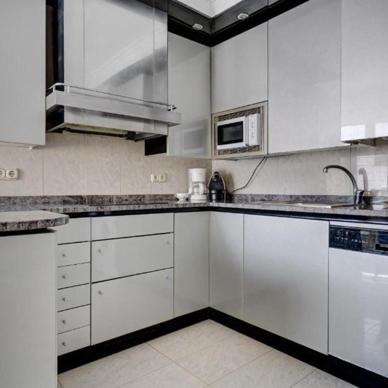 5 min walk to Zurriola Beach & GOe - Appartement - 9
