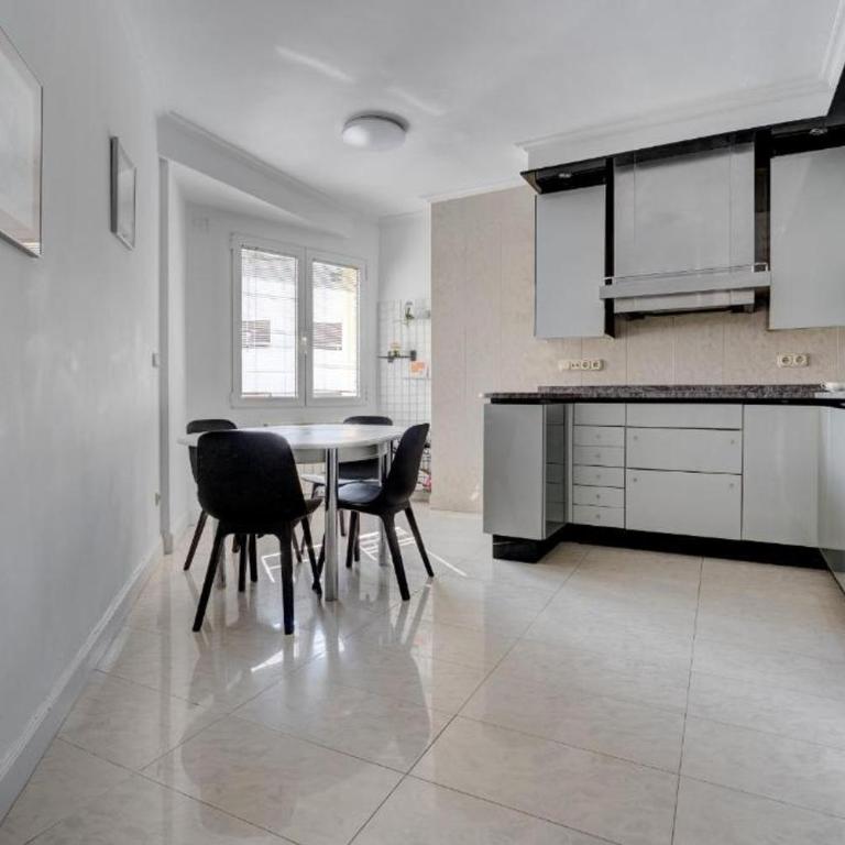 5 min walk to Zurriola Beach & GOe - Appartement - 20