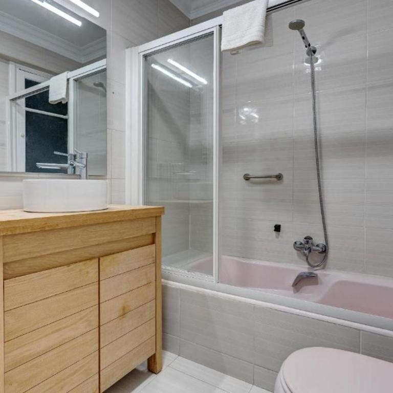 5 min walk to Zurriola Beach & GOe - Appartement - 32