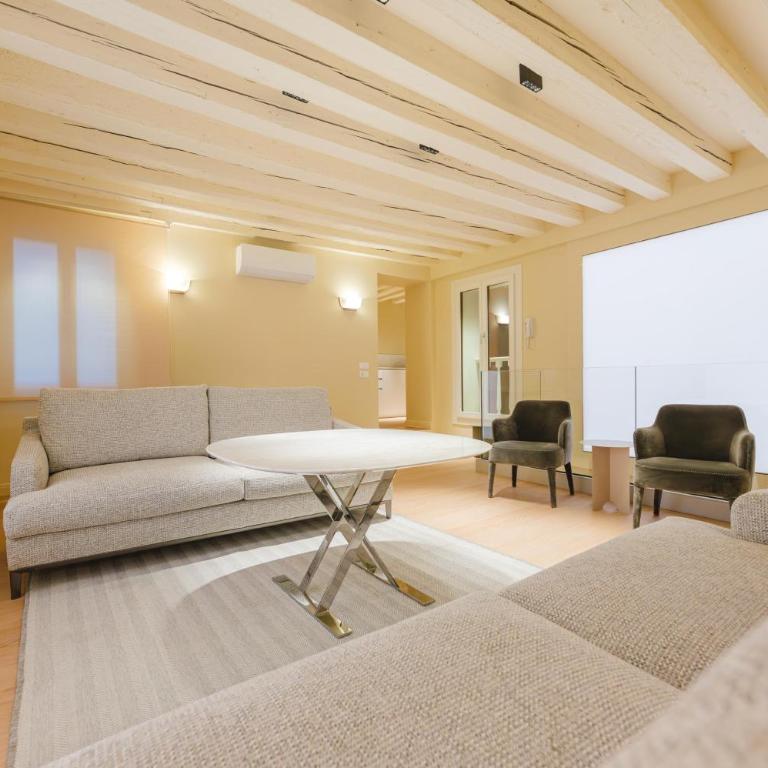 EasyTopStay - Elegant Residence in the Authentic Charm of Castello - Camera Matrimoniale con Patio - 14