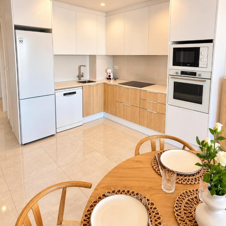 Apartamento J - a 100 metros del mar y piscina - Apartment mit 2 Schlafzimmern - 13