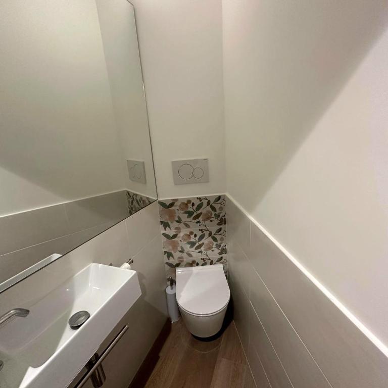 Mary Anne's Apt n10 - Appartamento Deluxe con 2 Camere da Letto e Balcone - 31