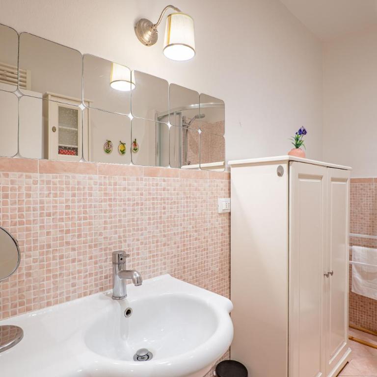 Moderno Apt x4, 5 min da Ponte Vecchio, AC, Wi-Fi - Appartamento con 1 Camera da Letto - 12