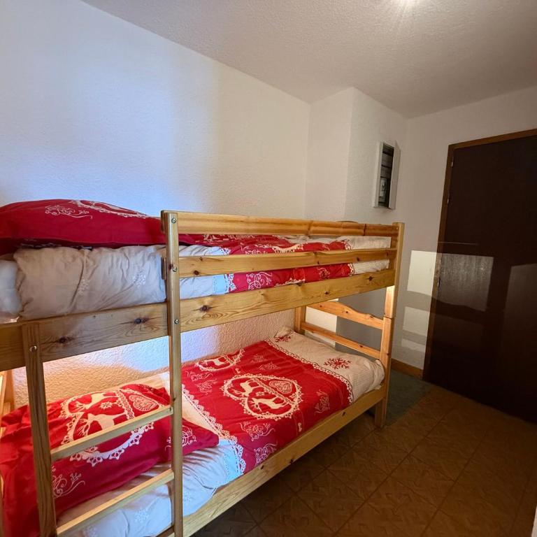 Charmant Appartement Montagnard 2 Pièces + Cabine, 6 Pers, Balcon Sud, Proche Pistes et Commerces - Apartamento de 1 dormitorio - 8