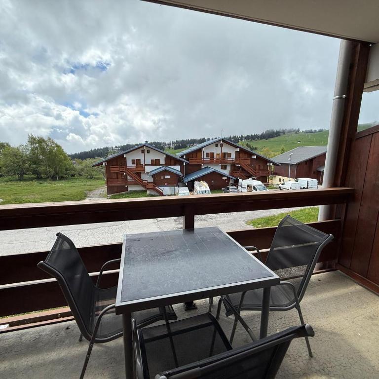 Charmant Appartement Montagnard 2 Pièces + Cabine, 6 Pers, Balcon Sud, Proche Pistes et Commerces - Apartamento de 1 dormitorio - 9