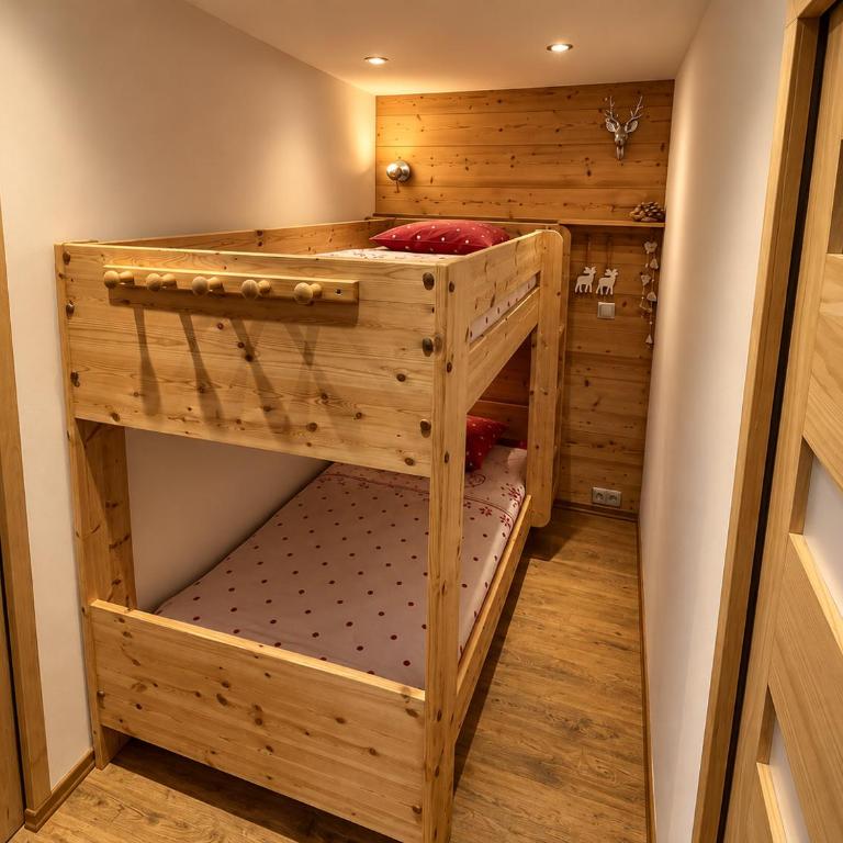 FACE VILLAGE ENFANTS, 3 CHAMBRES, EN CENTRE - Appartement 3 Chambres - 19